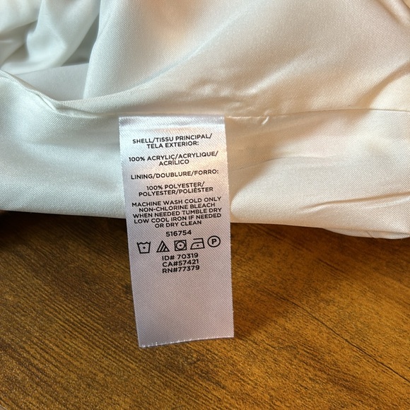 Lined Ann Taylor Factory skirt - Picture 6 of 6